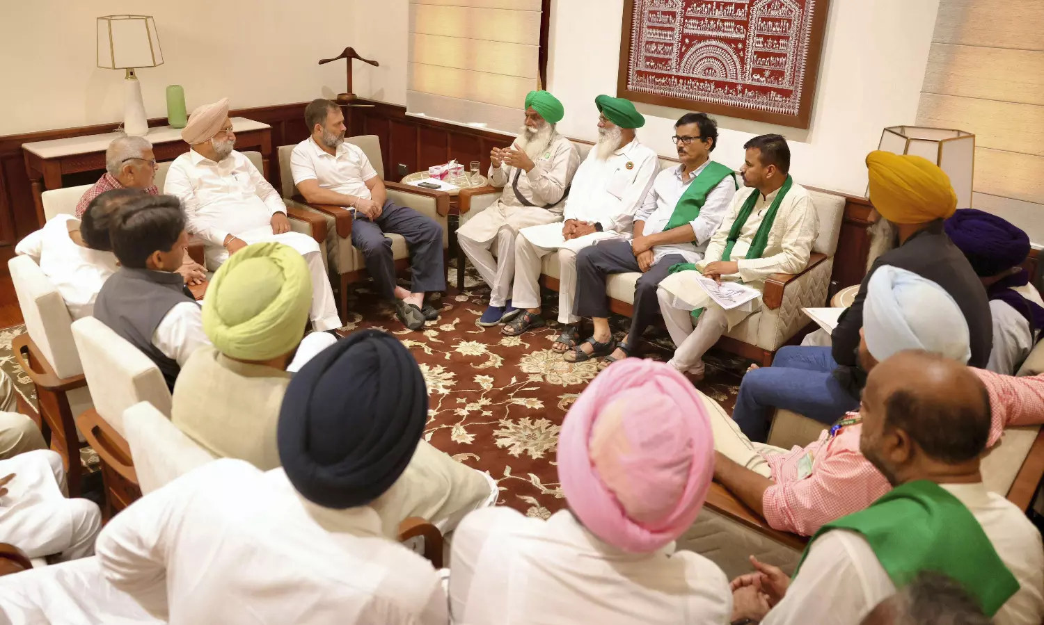 We Will Put Pressure on Govt to Get Legal Guarantee for MSP: Rahul Gandhi