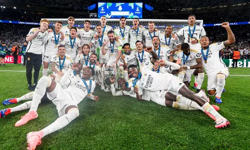 Real Madrid Becomes First Football Club to Exceed €1 Billion in Revenue