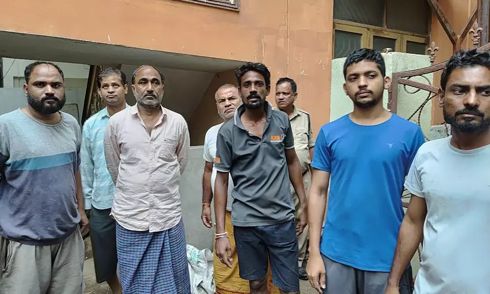 Hyderabad: Alert Locals Saved 11 in Jiyaguda Fire Mishap Hyderabad: Alert Locals Saved 11 in Jiyaguda Fire Mishap