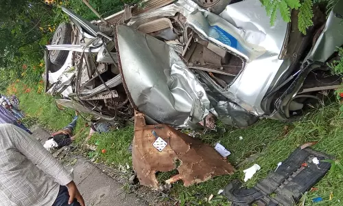 Hyderabad: 2 Killed After Speeding Innova Collides With Private Bus