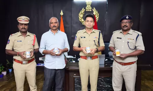 Sircilla police nab 8 with help of ganja kits