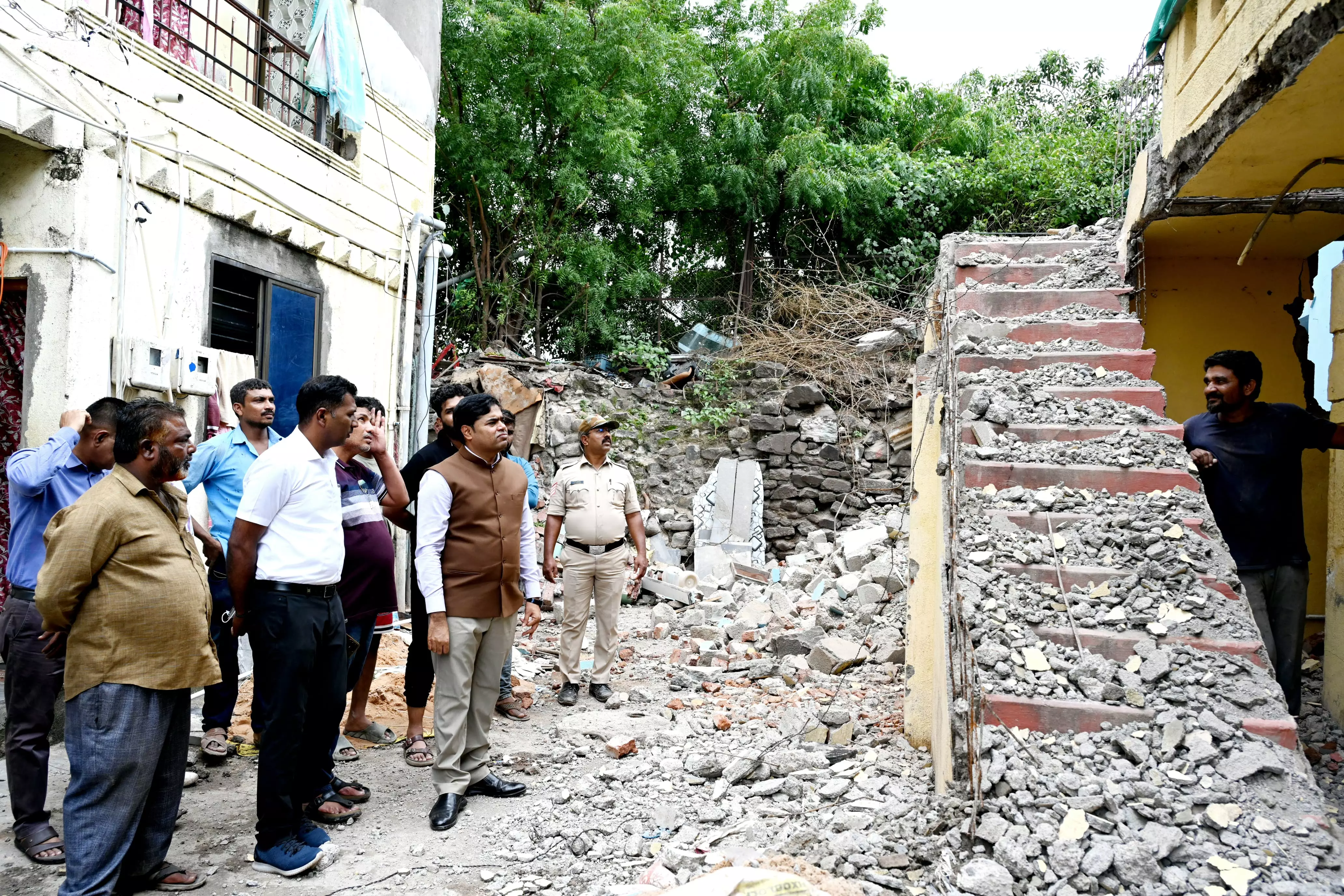 Vijayapura City Corporation Initiates Major Encroachment Drive Vijayapura City Corporation Initiates Major Encroachment Drive