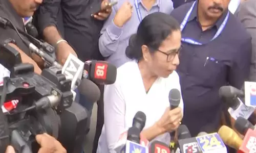 Mamata walks out of NITI Aayog meeting