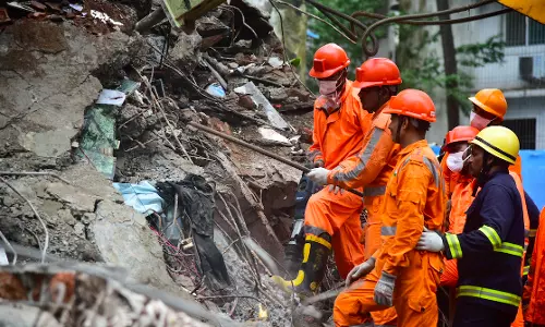 3 Dead in Navi Mumbai Building Collapse