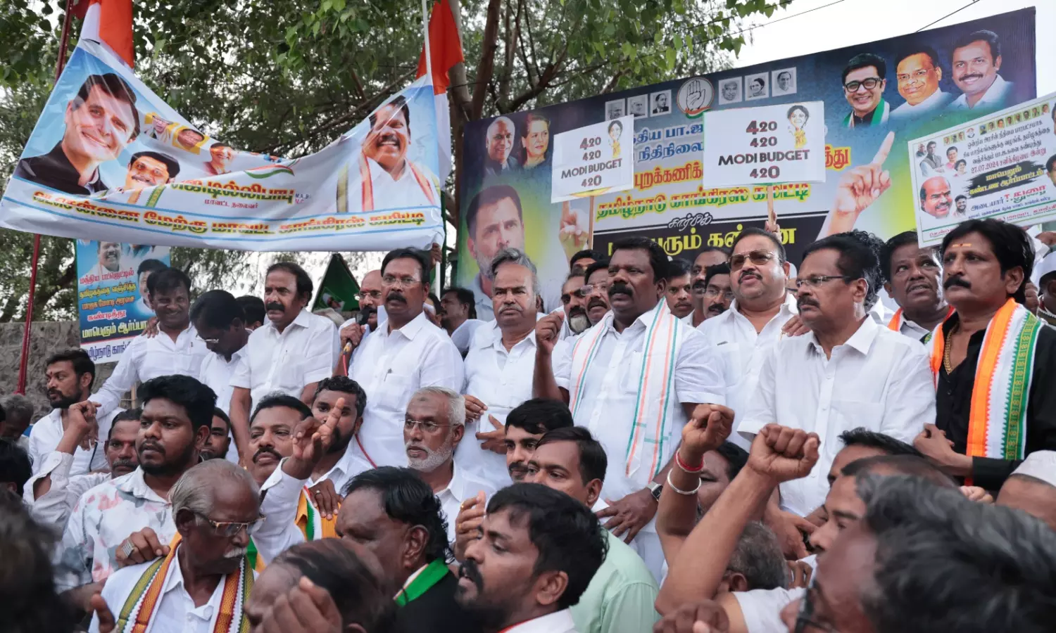 DMK, Congress Protest Neglect of Tamil Nadu in Union Budget