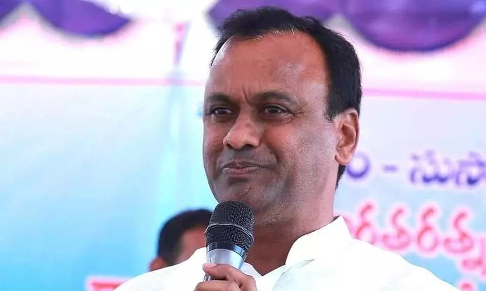Cong. Blames BRS’ Rule for Debts in Power Sector Cong. Blames BRS’ Rule for Debts in Power Sector