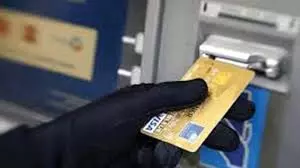 Paid peanuts, handlers looting money meant for ATMs Paid peanuts, handlers looting money meant for ATMs