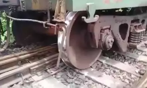 Goods train derails in Bengal, none hurt