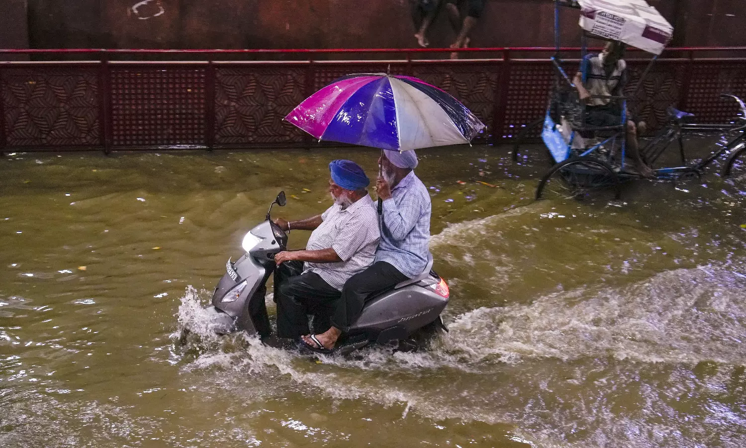 More rains expected in Delhi, 1 killed, 3 injured in building collapse incidents More rains expected in Delhi, 1 killed, 3 injured in building collapse incidents