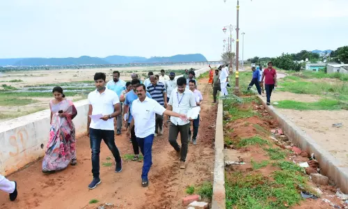 VMC Chief Orders Speedy Drain Canal Construction Along Krishna River