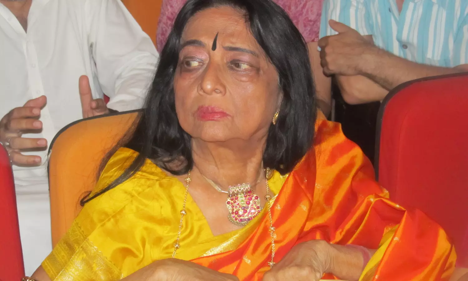 Jagan condoles death of classical dancer Yamini