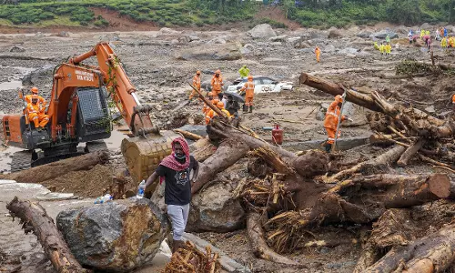 Search for Landslide Victims in Wayanad Enters Fifth Day, Death Toll Exceeds 350