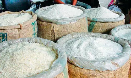 Andhra Pradesh: Ensure Ration Distribution by 17th of Every month, says joint collector