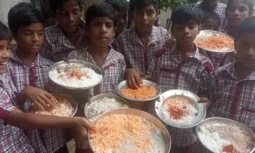 Rice with Chilli Powder: Harish Rao Criticises  Poor School Meals in Nizamabad
