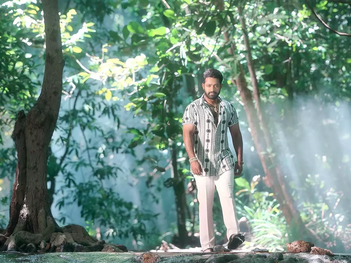 Devara Song Perfectly Captures NTR-Janhvi Chemistry