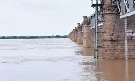 Now, Godavari Rising; People Being Evacuated