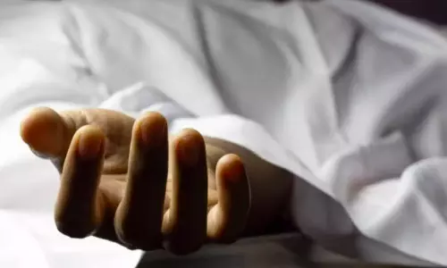 Andhra Pradesh: Lactating Woman Dies After Childbirth; Family Protests at PHC