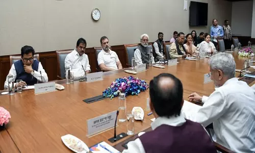 Bangladesh unrest: Opposition parties extend support to government
