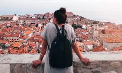 Indias Sports Fans Are Trading Sofas for Stadiums to Experience the Olympics and F1 Live