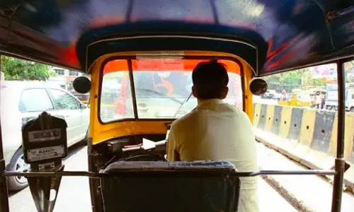 Hyderabad YouTuber Attacked by Autorickshaw Driver Over Video