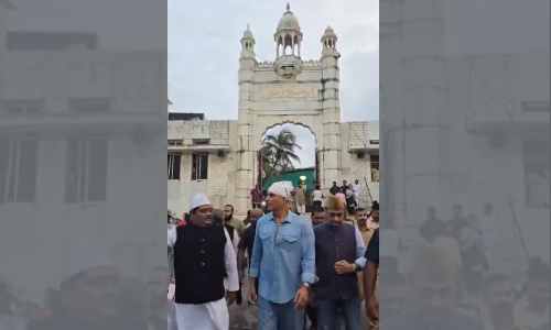Akshay Kumar donates Rs 1.21 crore for Haji Ali Dargah renovation project