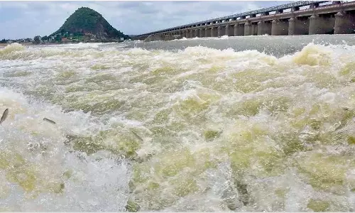 2.96 lakh cusecs of water released from Prakasam Barrage