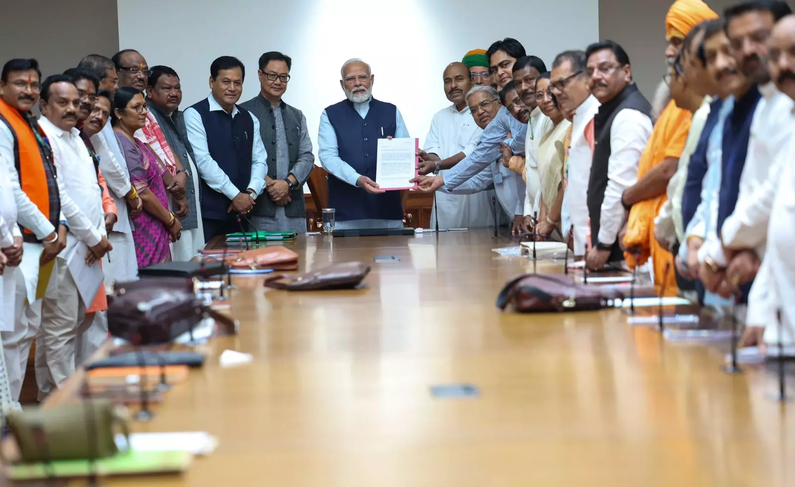 BJP MPs Seek PM’s Assurance on SC/ST Creamy Layer Observation BJP MPs Seek PM’s Assurance on SC/ST Creamy Layer Observation