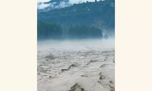 Heavy rains in Himachal Pradesh, landslides and flash floods block 288 roads