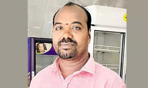 Khammam: Man busy on phone puts electric heater under arm, dies Khammam: Man busy on phone puts electric heater under arm, dies