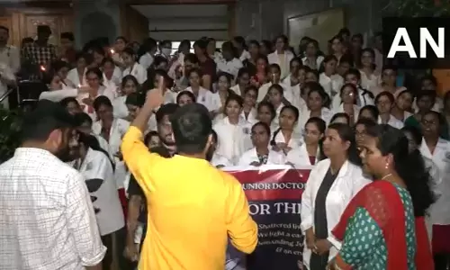 Kolkata Medicos Murder: Junior Doctors Organise Candle March in Hyderabad