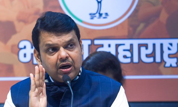 Maharashtra: Fadnavis Defends Ladki Bahin Scheme Amid Controversy Maharashtra: Fadnavis Defends Ladki Bahin Scheme Amid Controversy