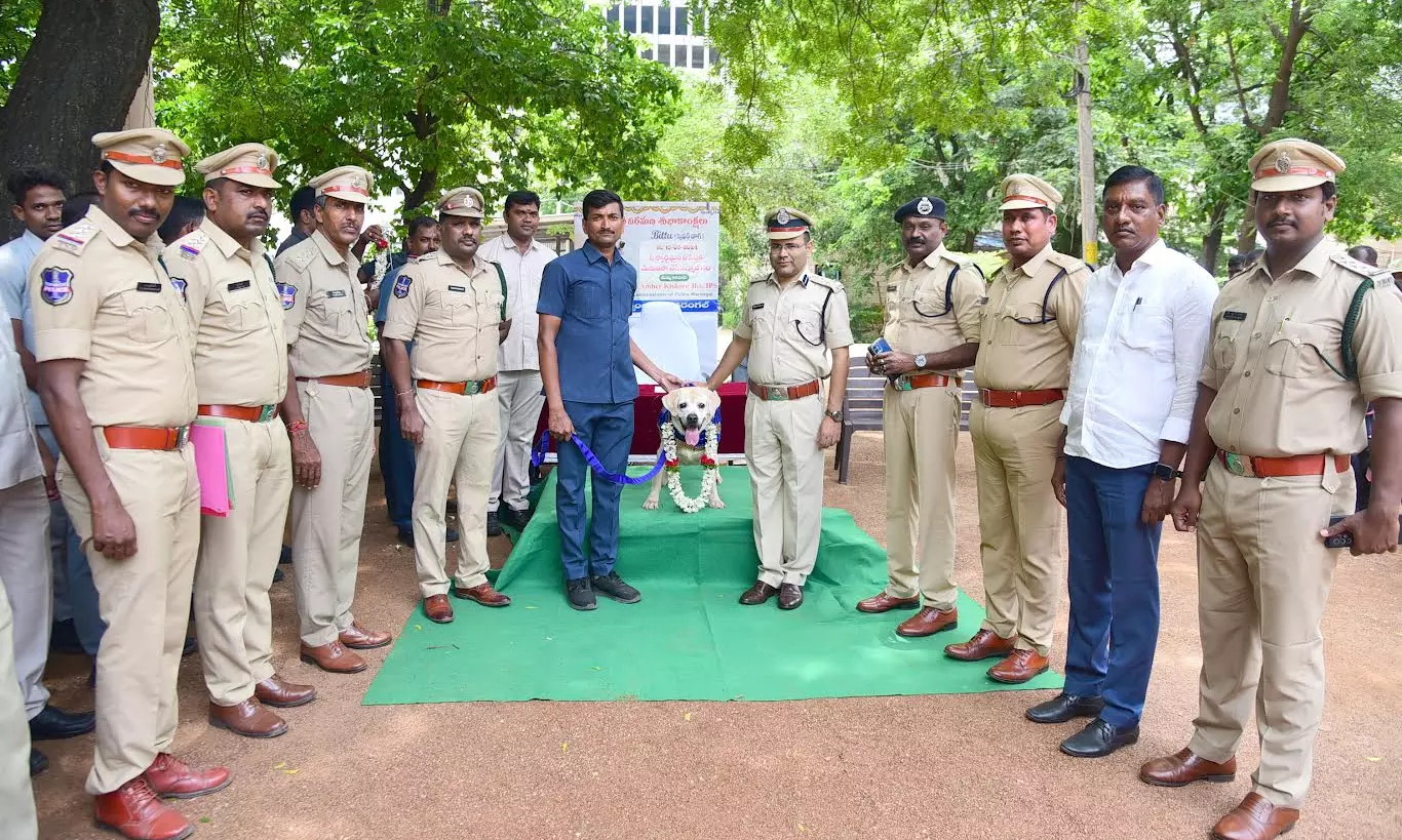 Warangal Police Honour Retiring Sniffer Dog Bhittu