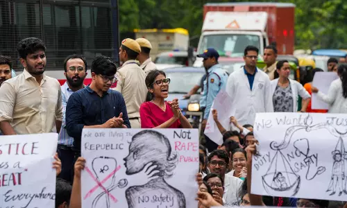 Delhi resident doctors strike enters second day, elective services hit