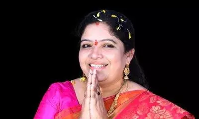 AP Govt To Give 5G Phones To 58,204 Anganwadi Workers