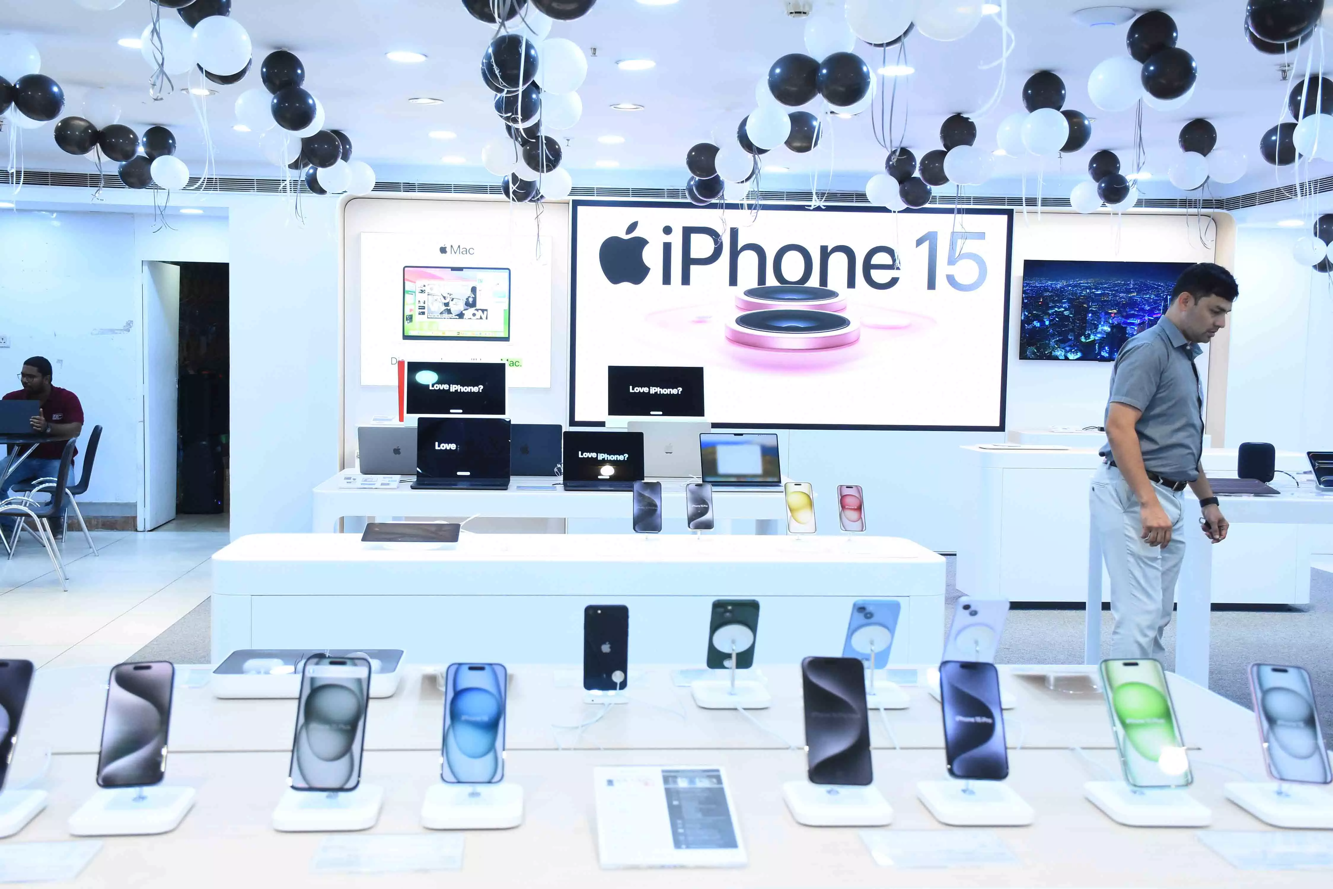 Bajaj Electronics Launches Apple Experience Zones in Hyderabad Bajaj Electronics Launches Apple Experience Zones in Hyderabad