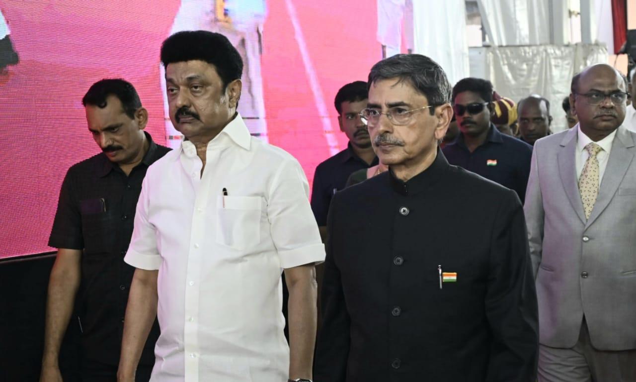 Tamil Nadu CM Stalin Attends Raj Bhavan Tea Party Event Despite DMK Boycott Tamil Nadu CM Stalin Attends Raj Bhavan Tea Party Event Despite DMK Boycott