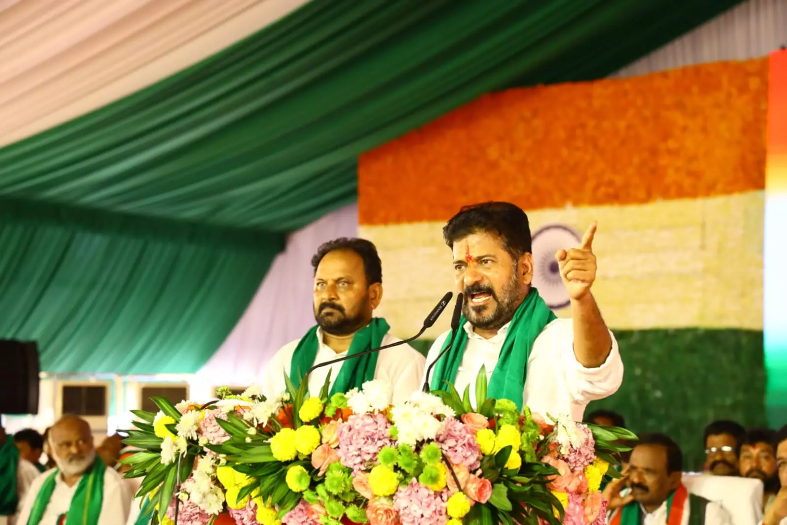 Revanth Completes Crop Loan Waiver Scheme Within a Month, Creates Record on I-Day Revanth Completes Crop Loan Waiver Scheme Within a Month, Creates Record on I-Day