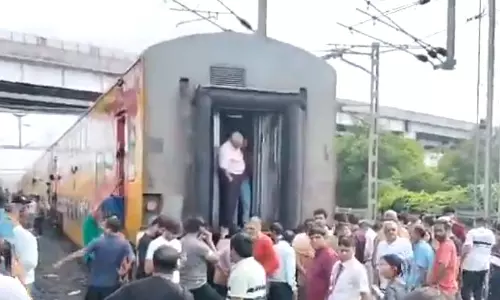 Ahmedabad-Mumbai Double Decker Train Detaches Near Surat