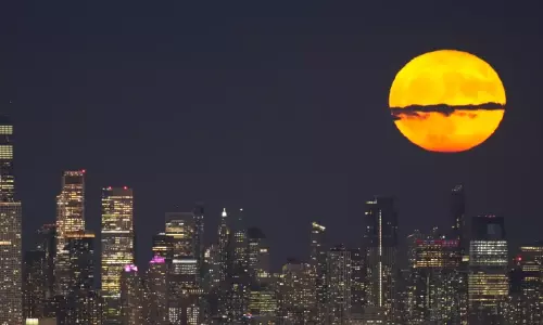 Augusts Supermoon Kicks Off Four Months of Lunar Spectacles. Heres How to Watch