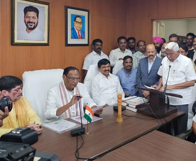 Telangana: Prof Kodandaram, Amir Ali Khan take oath as MLCs Telangana: Prof Kodandaram, Amir Ali Khan take oath as MLCs
