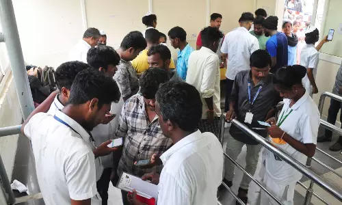 Protests Intensify in Visakhapatnam Over Kolkata Doctors Death