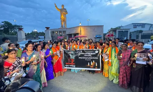 BJP Mahila Morcha Demands West Bengal CM Mamata Banerjees Resignation Over RG Kar Hospital Tragedy