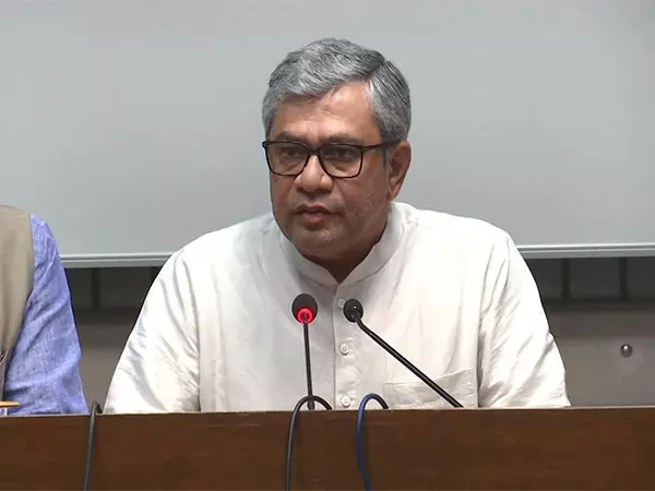 Vaishnaw Attacks Opposition for Opposing Lateral Entry in Govt Jobs Vaishnaw Attacks Opposition for Opposing Lateral Entry in Govt Jobs