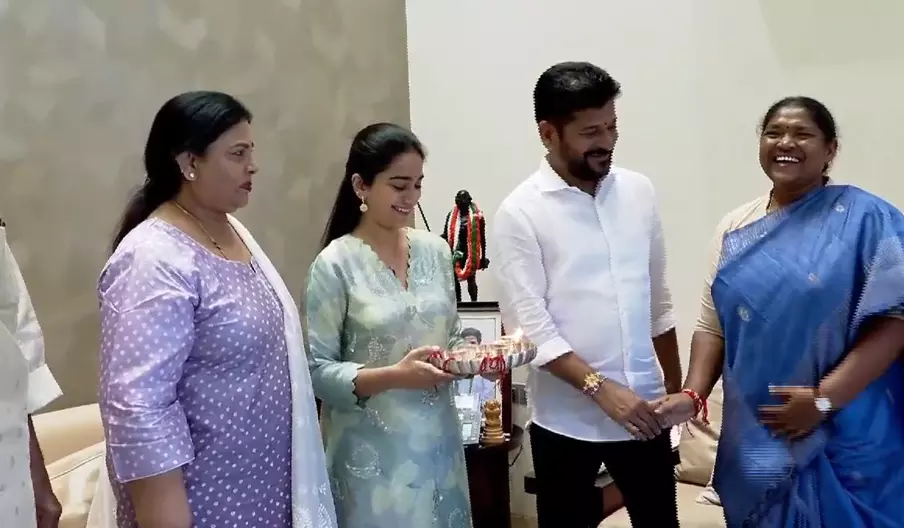 Telangana: Woman leaders tie Rakhi to CM Revanth Telangana: Woman leaders tie Rakhi to CM Revanth