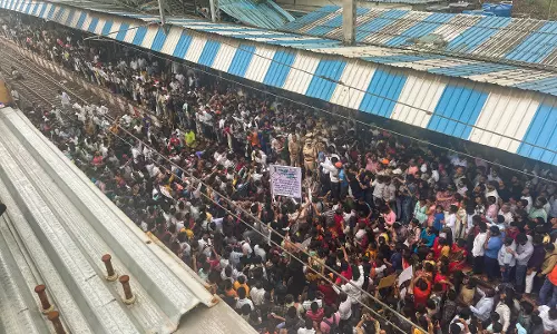 Court extends police custody of Badlapur sexual abuse case accused till Aug 26