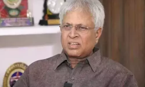 Undavalli Asks AP, TS CMs to Intervene in Margadarsi Case
