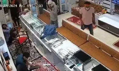 Jewellery shop robbed in Rajasthan, owner among 5 injured during firing