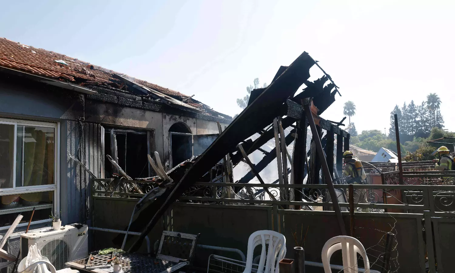 Israel stages heavy airstrikes in Lebanon targeting Hezbollah Israel stages heavy airstrikes in Lebanon targeting Hezbollah