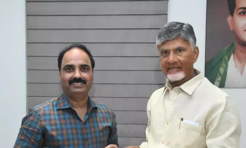 Naidu Greets People on Krishna Janmashtami Festival