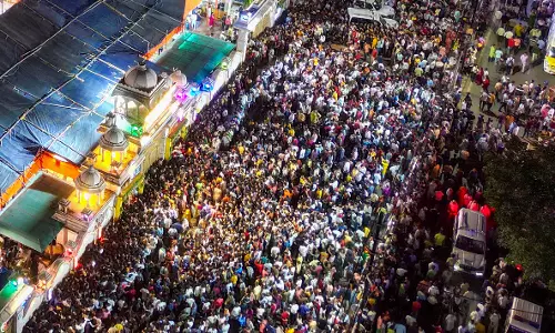 Stampede-like Situation at Patna Temple During Janmashtami Celebration